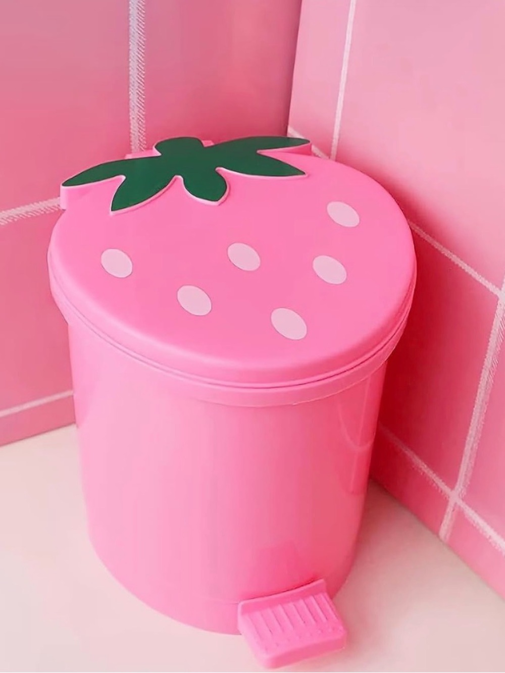 Strawberry mini trash can with garbage bags NEW KAWAII PINK